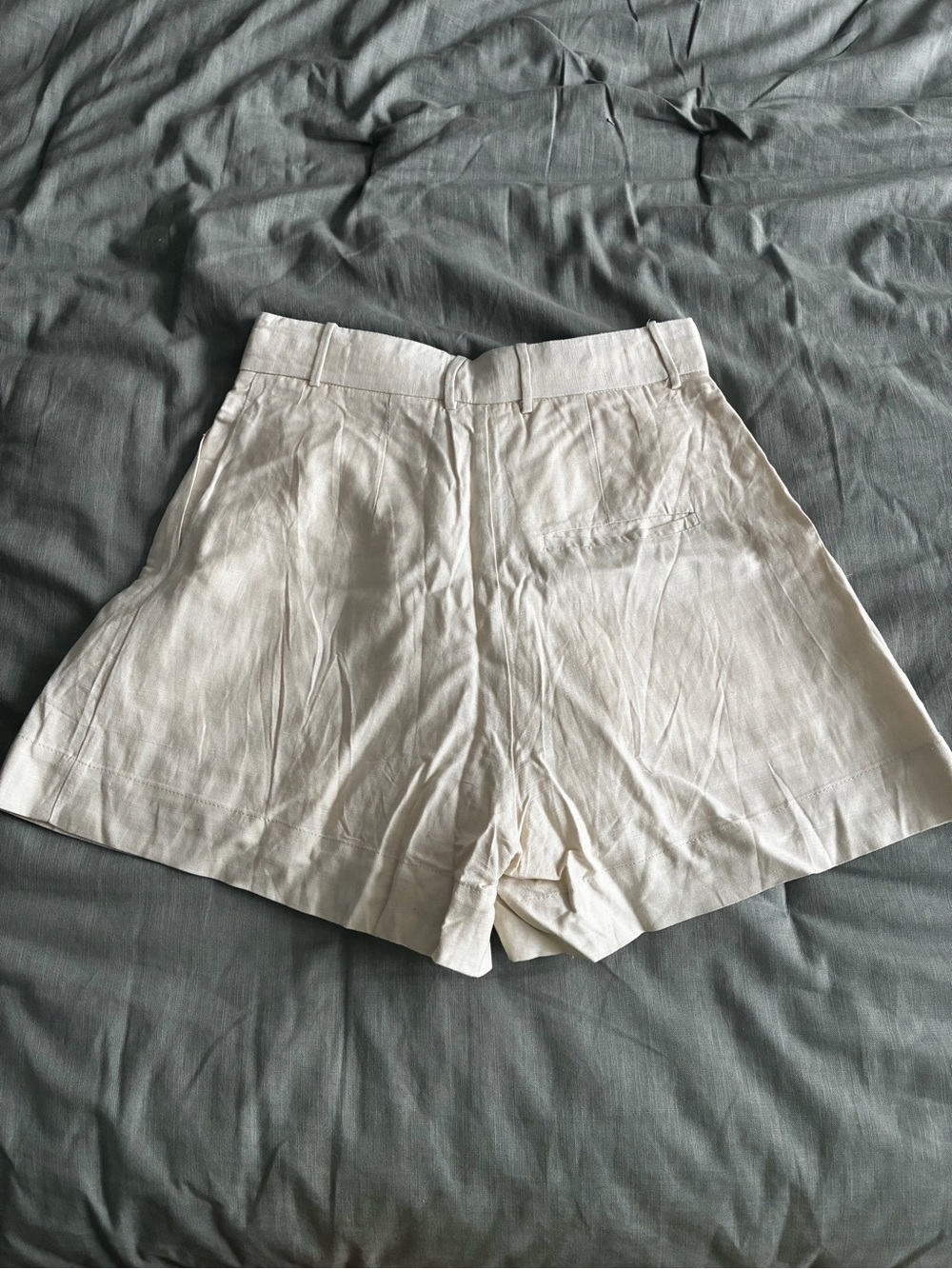 Vici Cream High-Waist Pleated Shorts - Picture 2 of 3